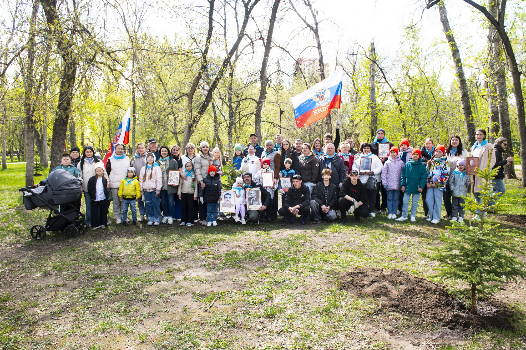 В Барнауле силами семейных компаний появилась «Аллея Памяти» - символ уважения к подвигу героев